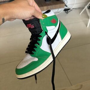 Jordan 1 Retro Lucky Green